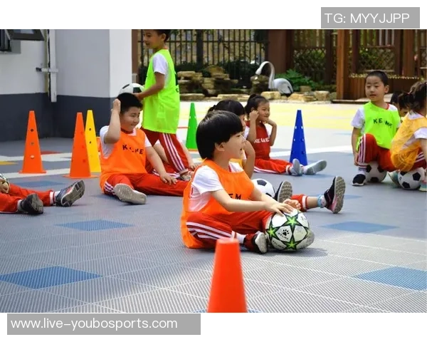 深圳幼儿足球培训机构助力孩子成长培养运动兴趣与团队精神
