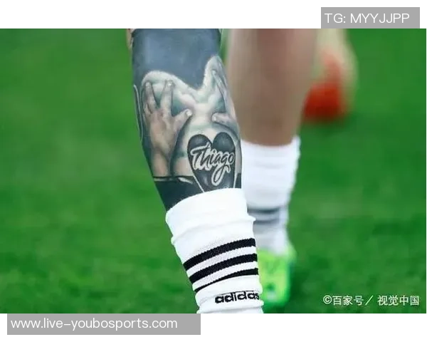 足球与纹身的完美结合探索个性化足球图案纹身的魅力与意义